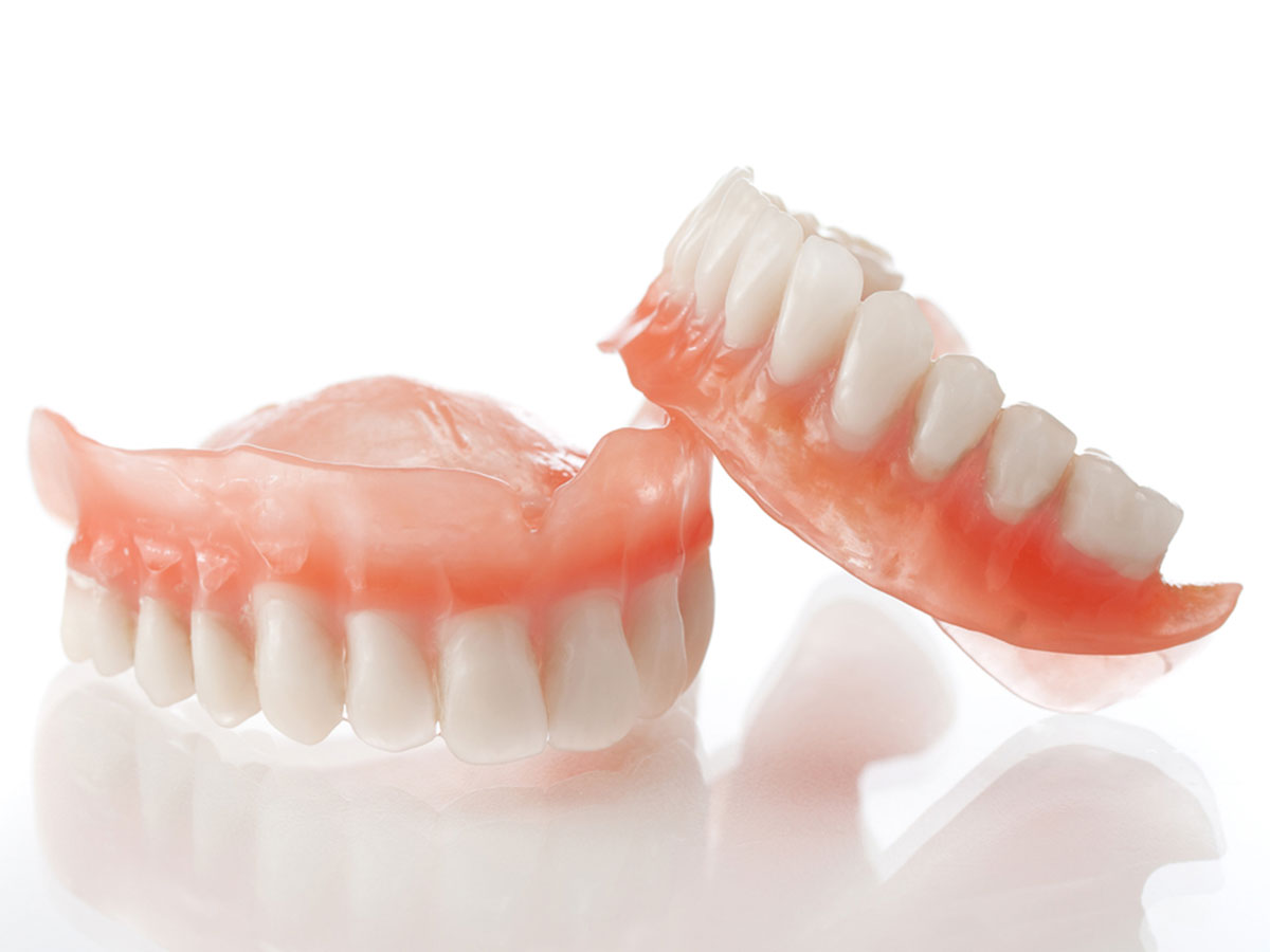 مراقبت و نگهداری از دست دندان یا فول دنچر